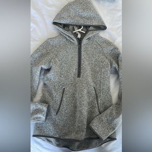 Lululemon sweater size 6